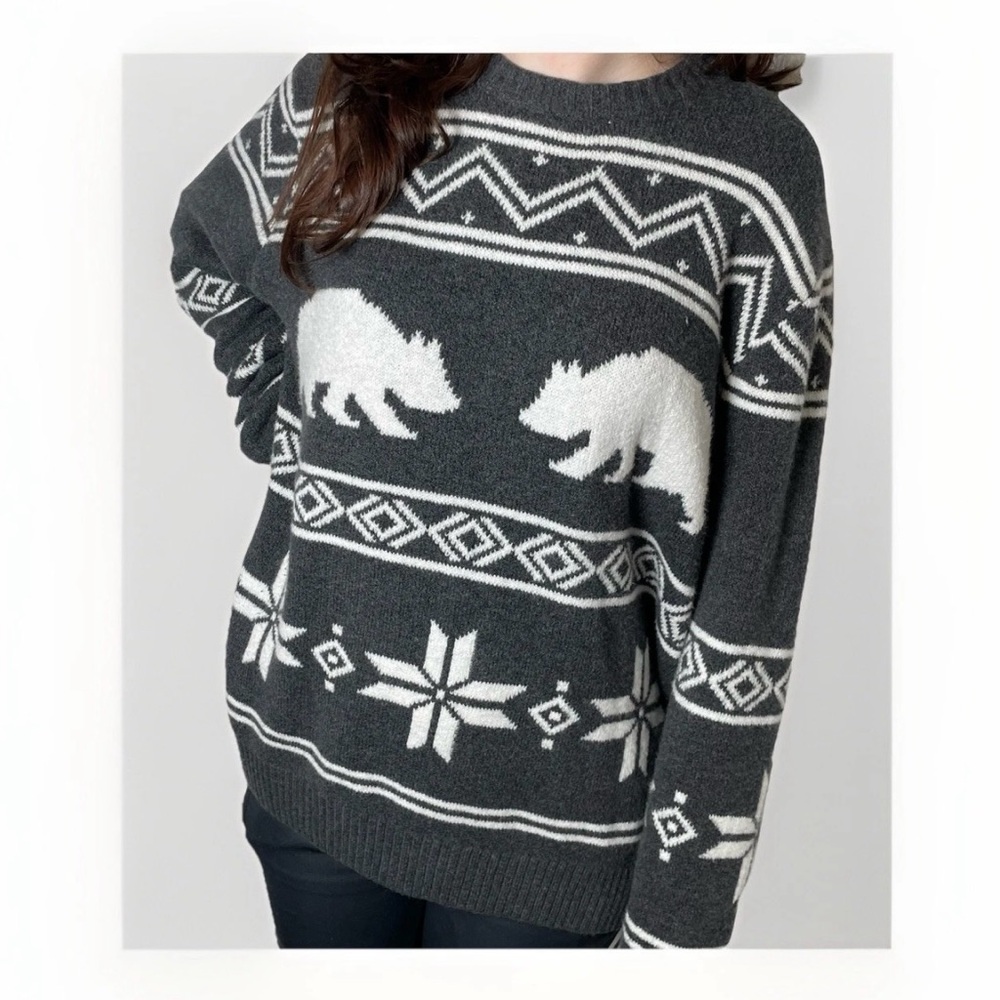 Old navy cozy sweater size L fair isle crewneck gray bear Nordic knit stretch